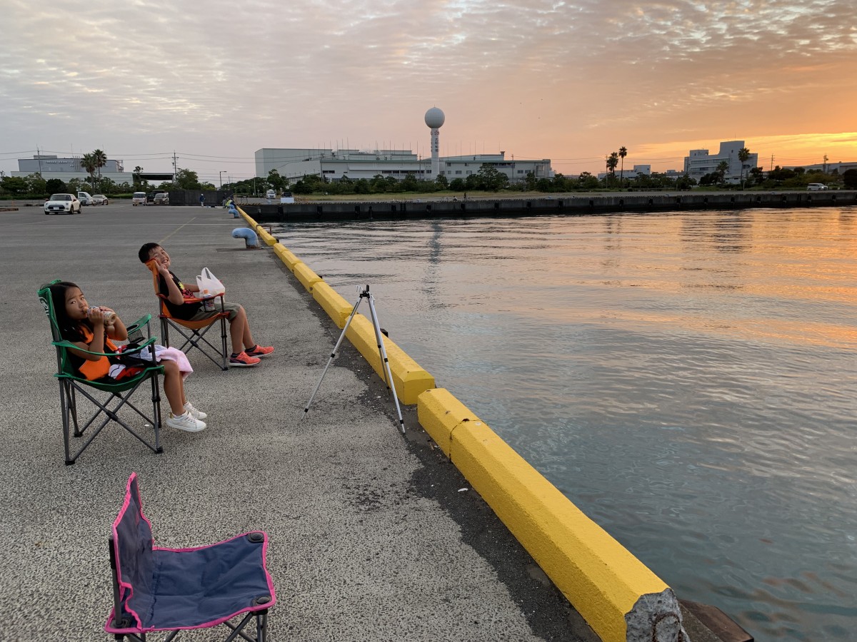 こんな感じ。戦いに備え、腹ごしらえをしています。