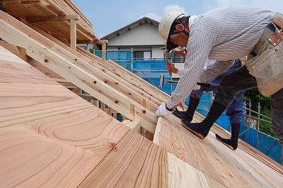 皆様も必ず見た事がある、大工さんが身に着けているモノ?