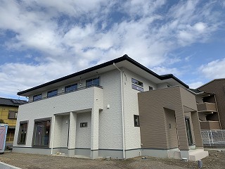 完成間近！　2世帯住宅！！