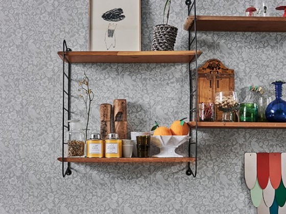 先日、クロス見本帳を見ていたら