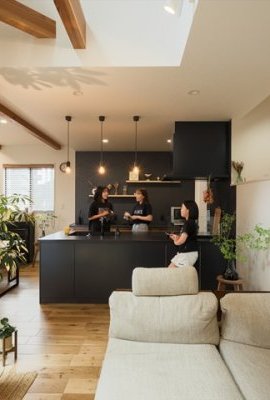 緑とシンプルな小物が似合う、洗練＆ナチュラルハウス