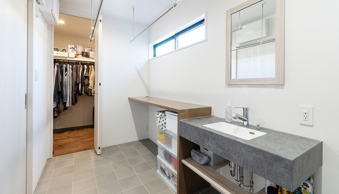 【30坪の平屋】21.5帖の大空間LDKとキッチン回遊動線の家