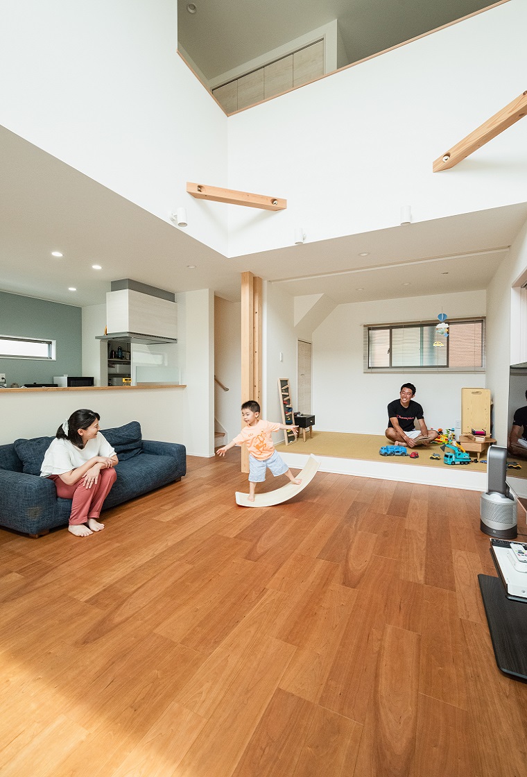 閑静な立地×開放的なLDK×家事ラク 共働き・子育て夫婦の「ほしい」が形になったお家