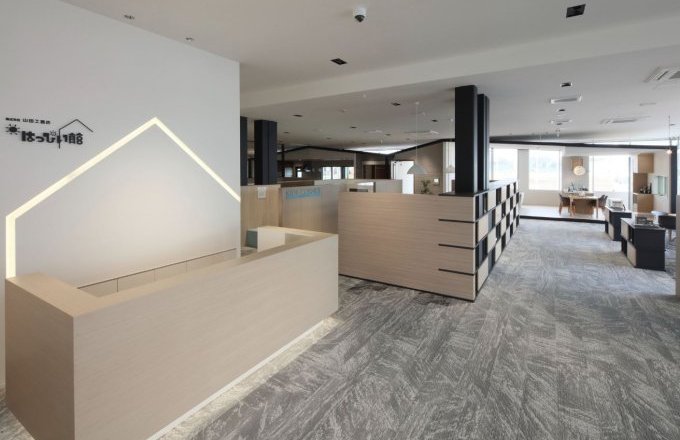 エントランスコーナー