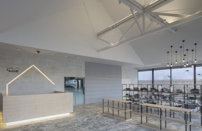 エントランスコーナー