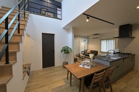 【期間限定】niko and ... EDITHOUSE藤枝モデルハウス3