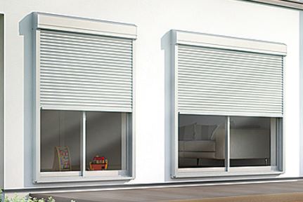 シャッター付き引違い窓（LIXIL）