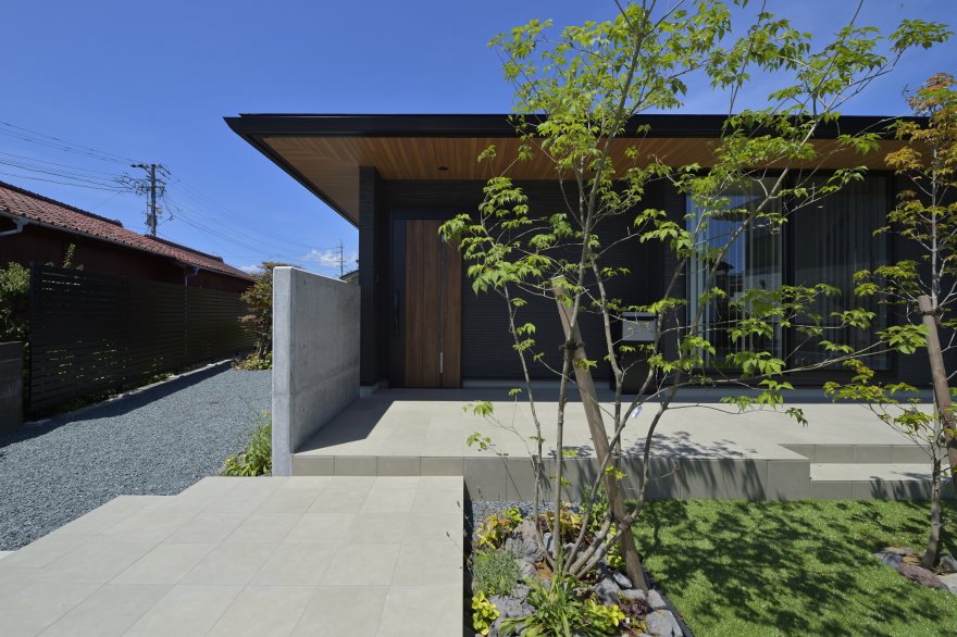 コンパクトながらも高級感のある外観デザイン