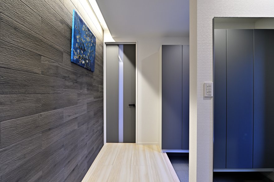 暮らしやすさを考えたスタイリッシュモダンの玄関