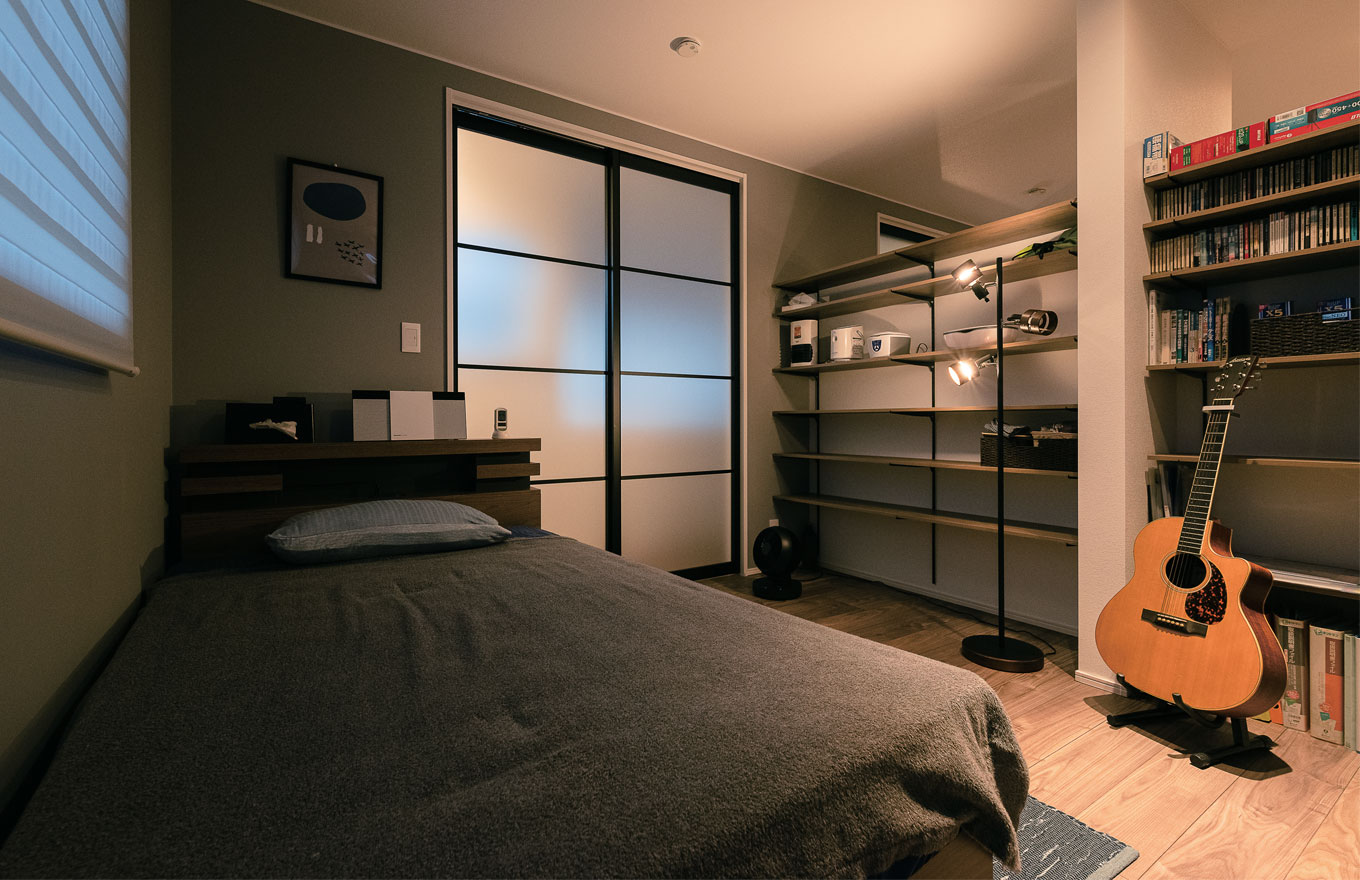 2人のライフスタイルに合わせた半セパレートの寝室