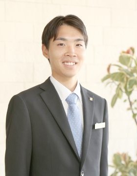 上村　真弘