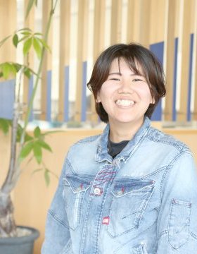 新井　佑奈