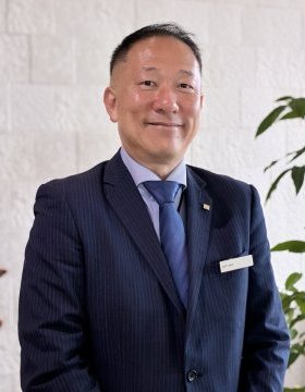 山本　克行